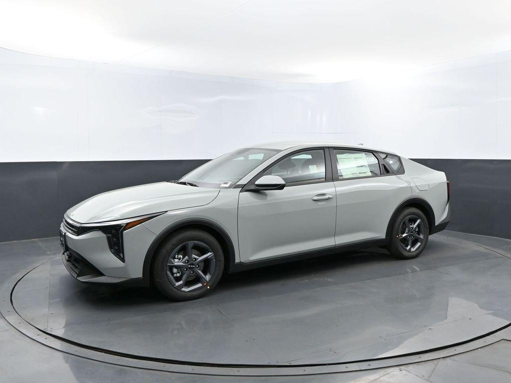 New 2026 Kia K4 LXS