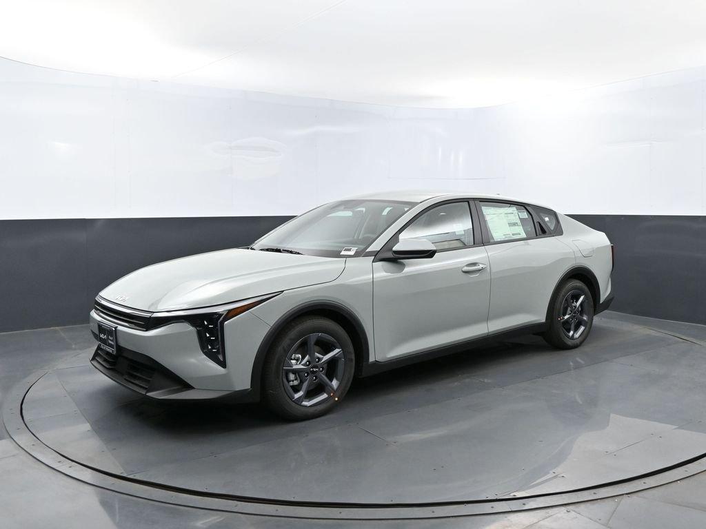 New 2026 Kia K4 LXS