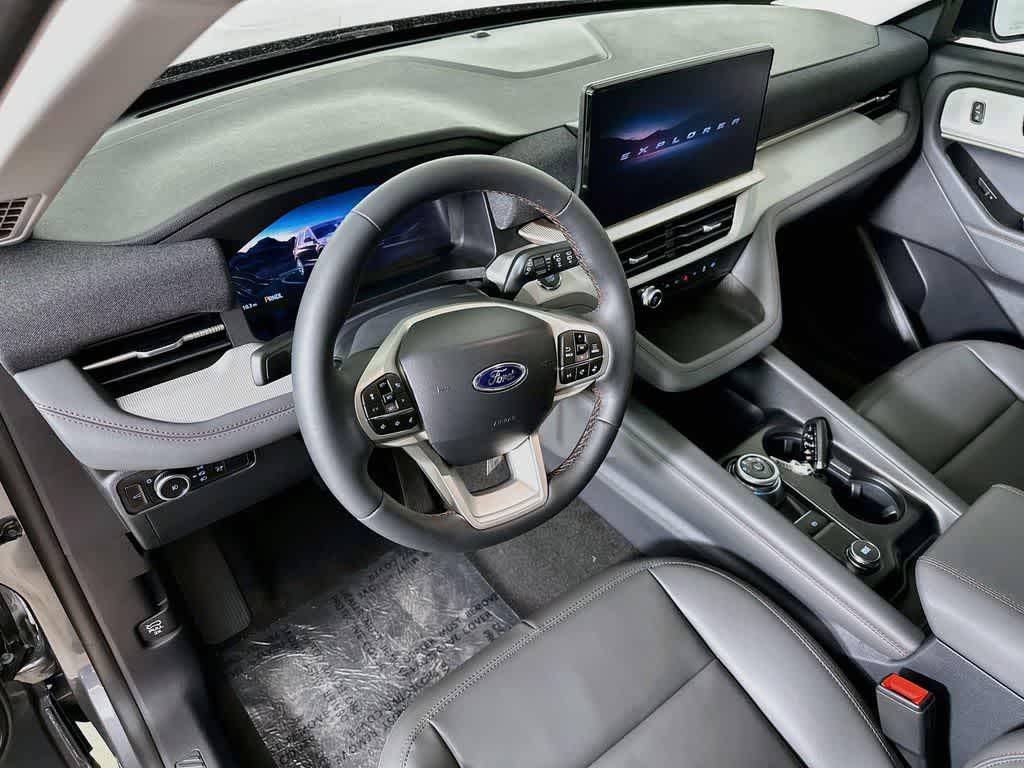 2026 FORD EXPLORER ACTIVE photo 2