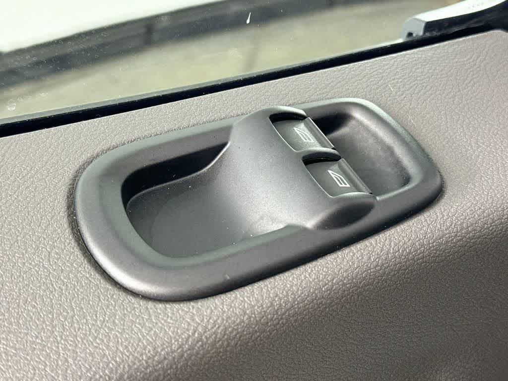 صورة مصغرة 26 لـ 2026 FORD TRANSIT-250 BASE