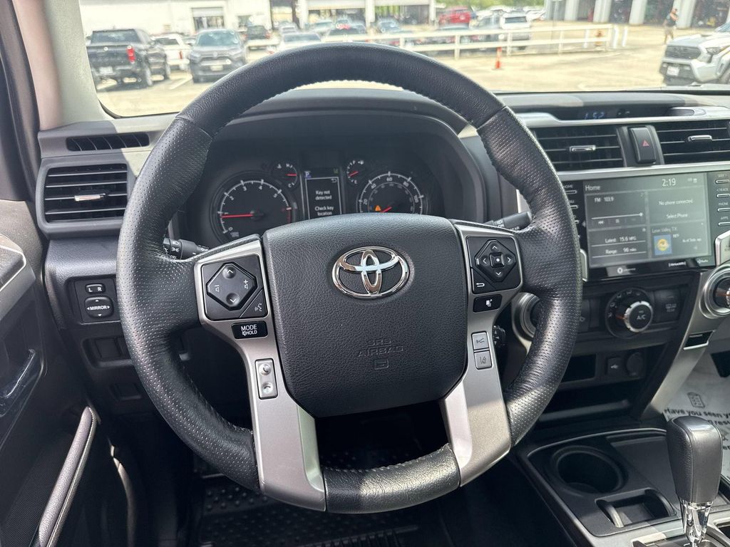 2023 Toyota 4RUNNER SR5 PREMIUM — миниатюра 11