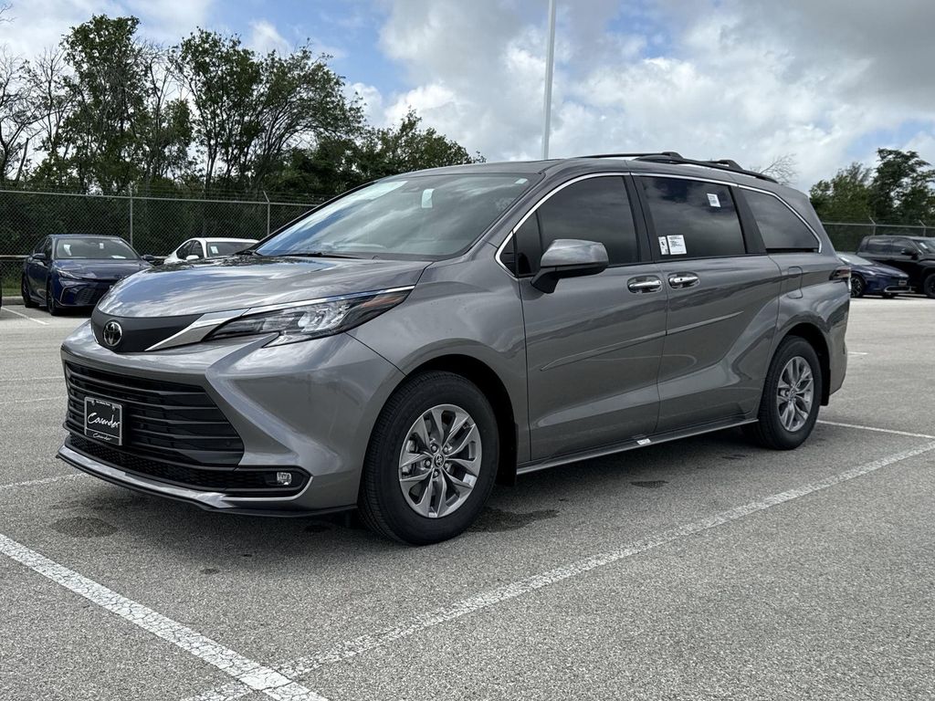 New 2026 Toyota Sienna XLE