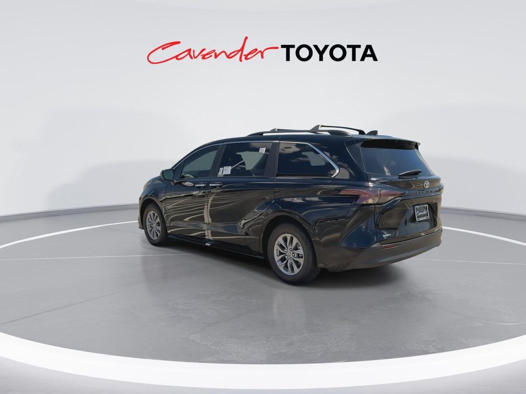 2026 Toyota SIENNA XLE 缩略图 6