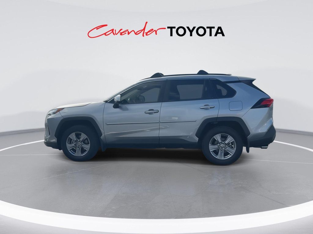 صورة مصغرة 5 لـ 2024 Toyota RAV4 HYBRID XLE