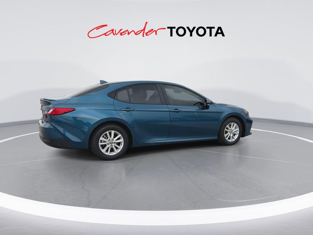 TOYOTA CAMRY - 8