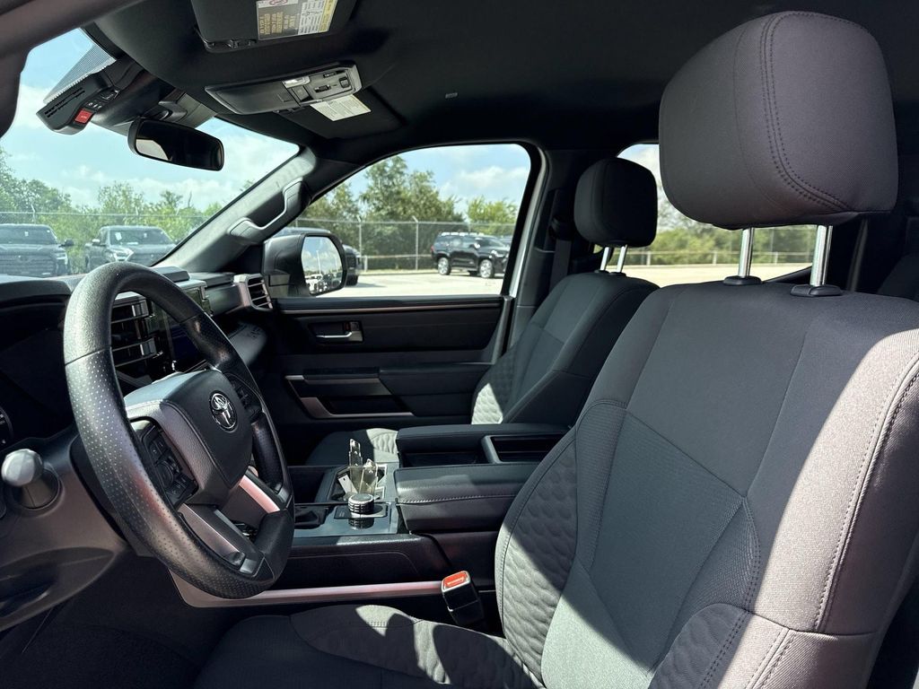 2025 Toyota TUNDRA SR5 — миниатюра 13