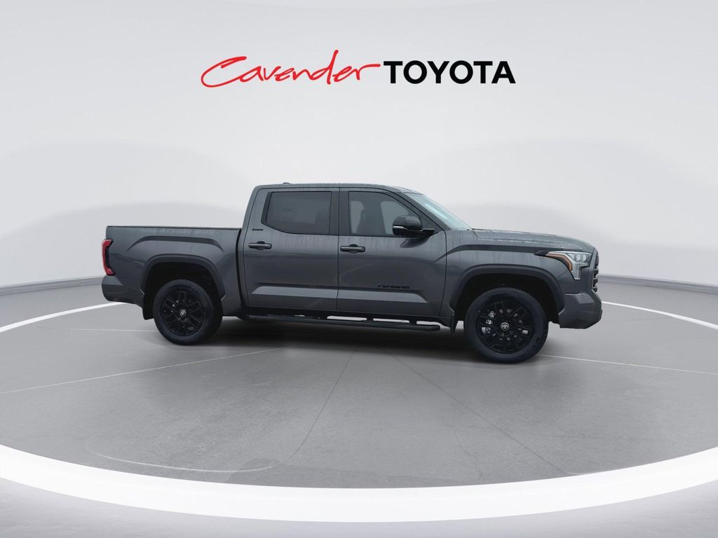 TOYOTA TUNDRA - 9