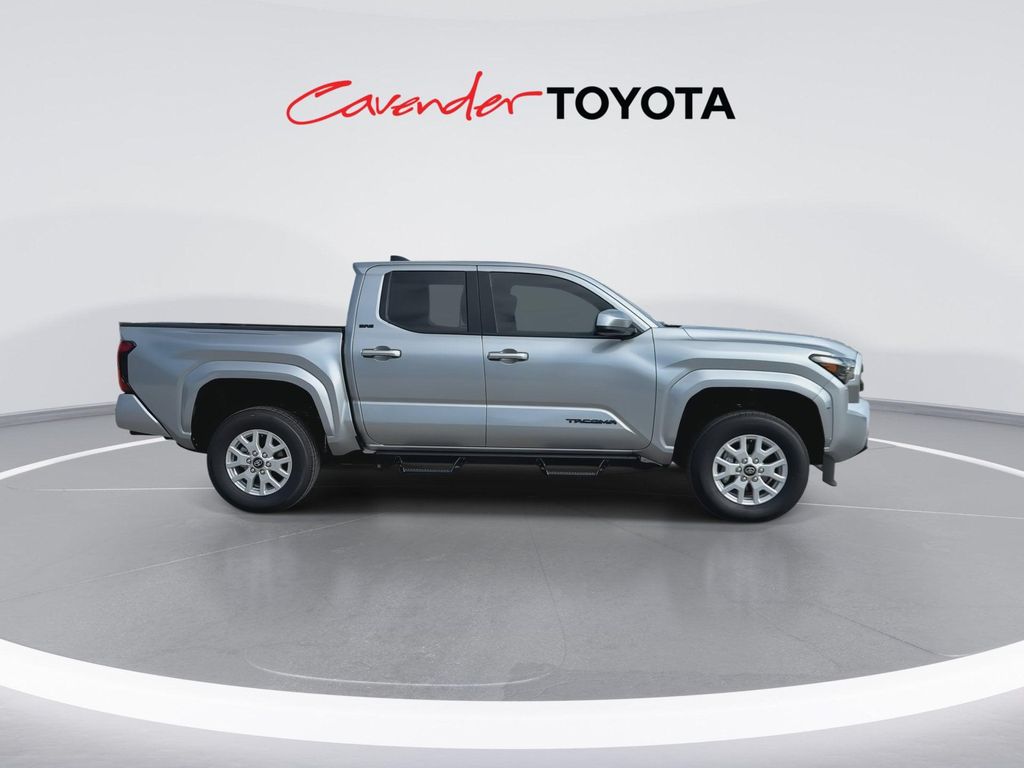 2026 Toyota TACOMA SR5 — фото 9