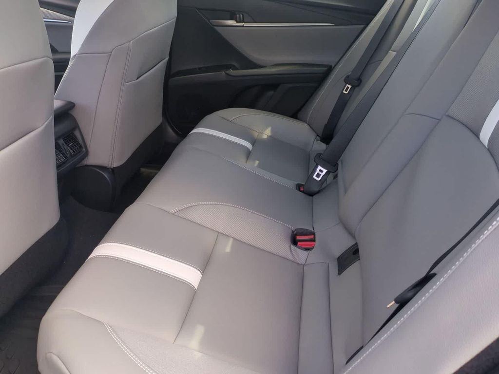 2026 Toyota CAMRY SE 缩略图 20