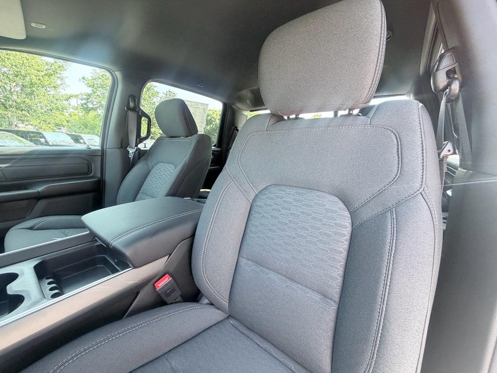 صورة مصغرة 23 لـ 2026 RAM 1500 EXPRESS