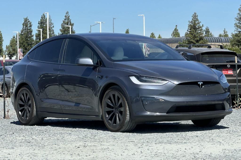 TESLA MODEL X PLAID - 10