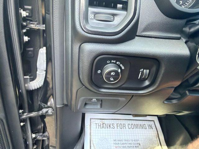 صورة مصغرة 49 لـ 2023 RAM 1500 BIG HORN