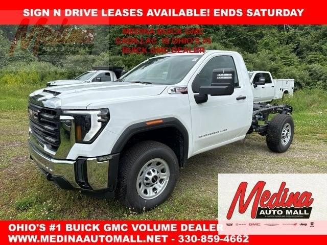 New 2025 GMC Sierra 3500 Pro