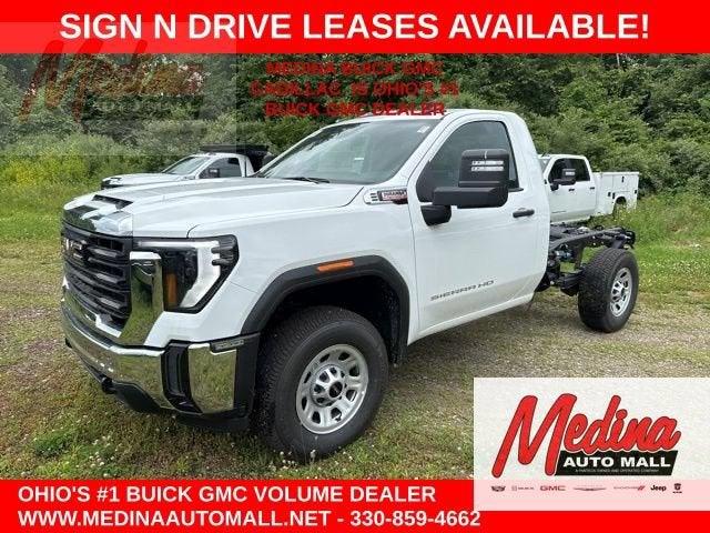 New 2025 GMC Sierra 3500 Pro