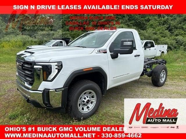 New 2025 GMC Sierra 3500 Pro