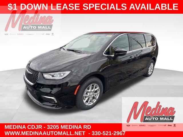 New 2026 Chrysler Pacifica Select