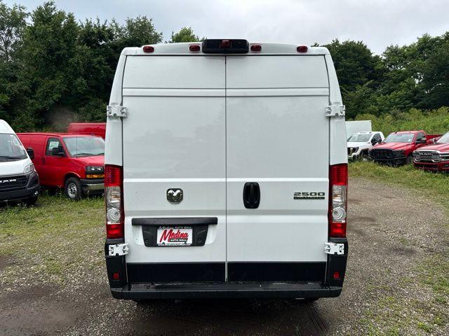صورة 6 لـ 2026 RAM PROMASTER 2500 HIGH ROOF