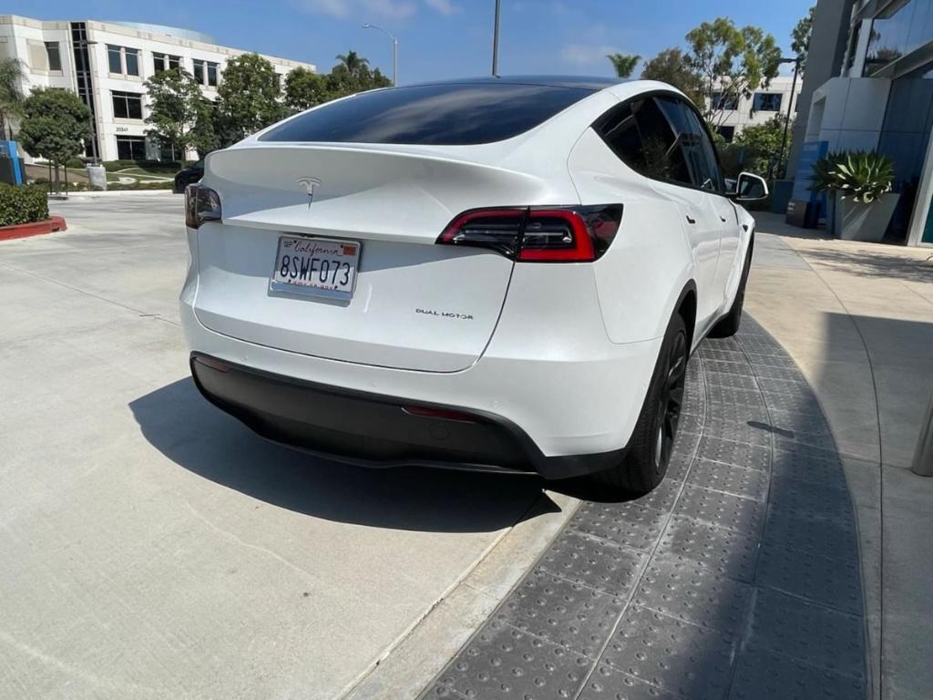 TESLA MODEL Y LONG RANGE - 7