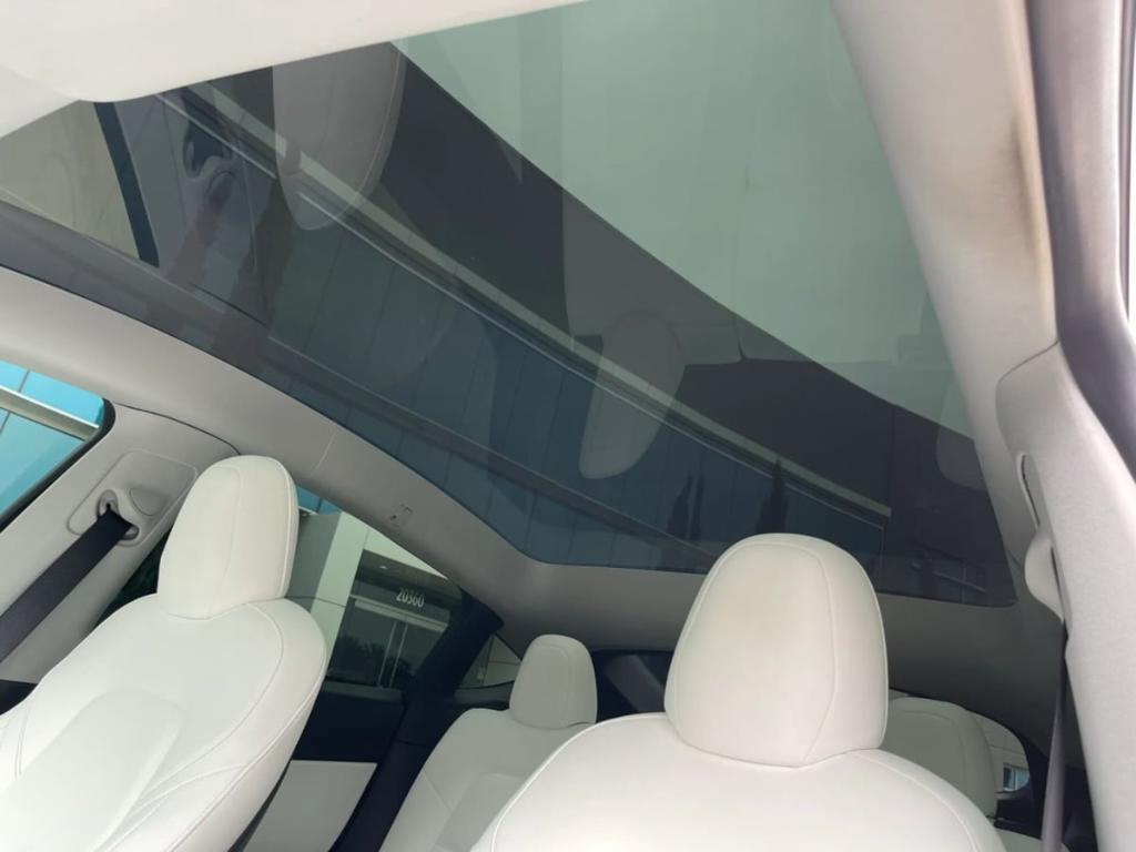 TESLA MODEL Y LONG RANGE - 10