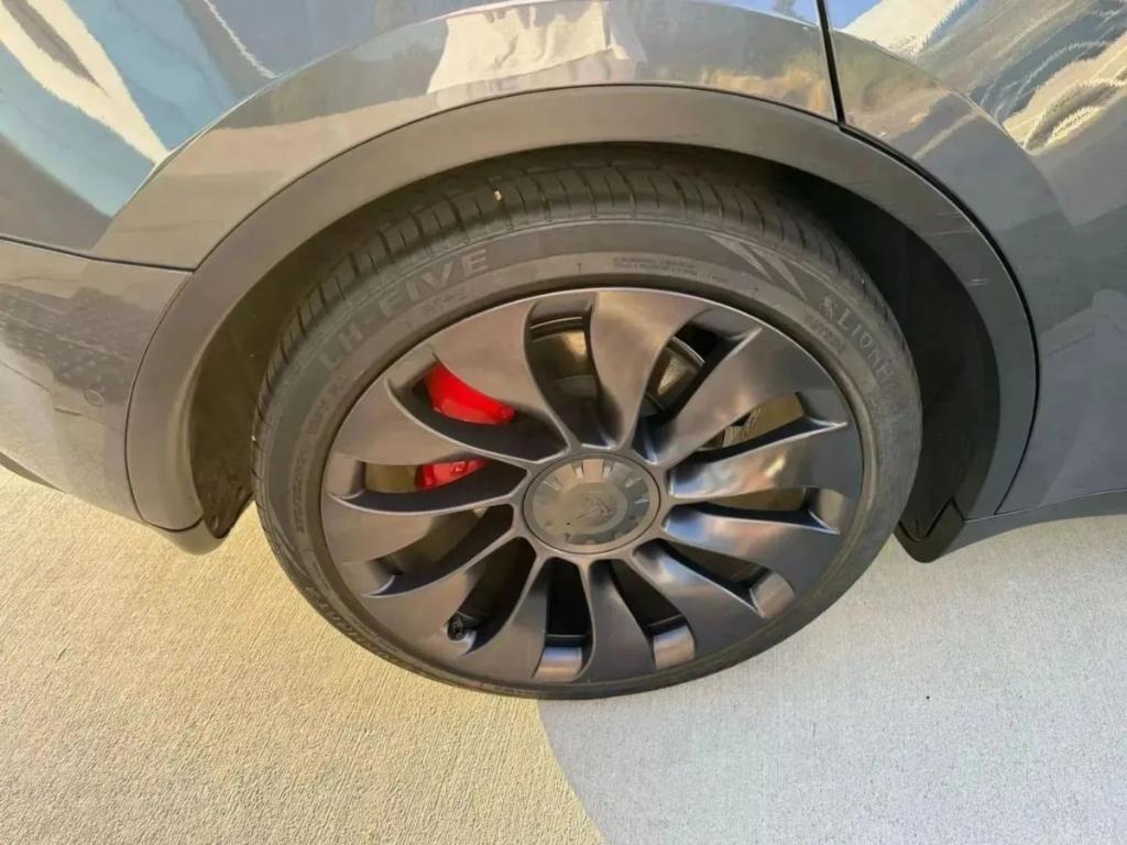 صورة مصغرة 30 لـ 2024 Tesla MODEL Y PERFORMANCE