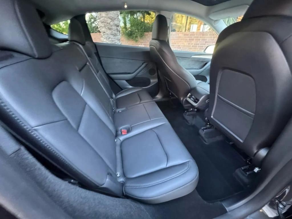 2024 Tesla MODEL Y LONG RANGE 缩略图 14