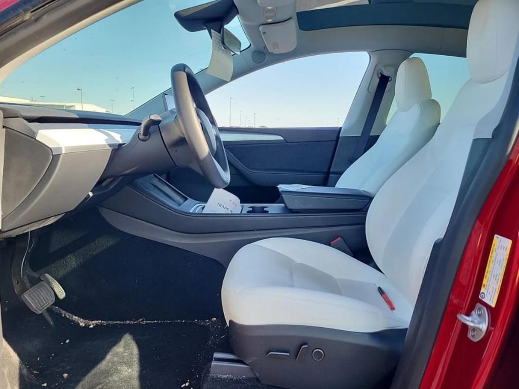 TESLA MODEL Y LONG RANGE - 2