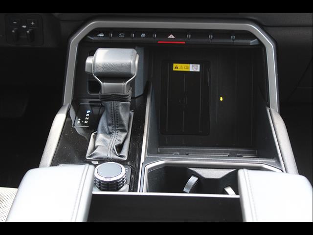 2022 Toyota TUNDRA HYBRID LIMITED — фото 33