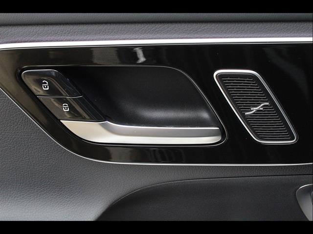 2024 Mercedes-BENZ GLC 缩略图 40