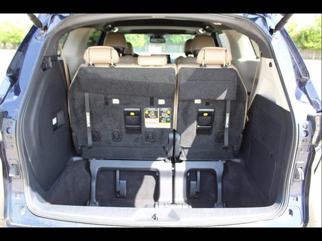 TOYOTA SIENNA - 8