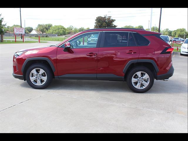 صورة 10 لـ 2025 Toyota RAV4 XLE