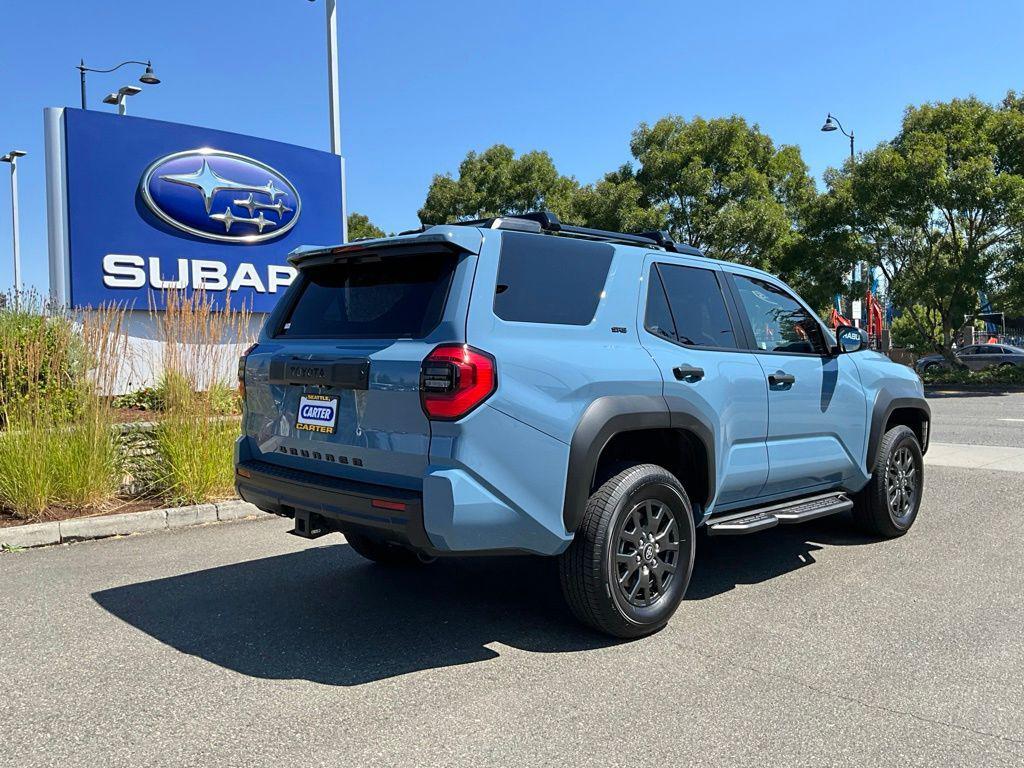 2025 Toyota 4RUNNER SR5 — фото 8