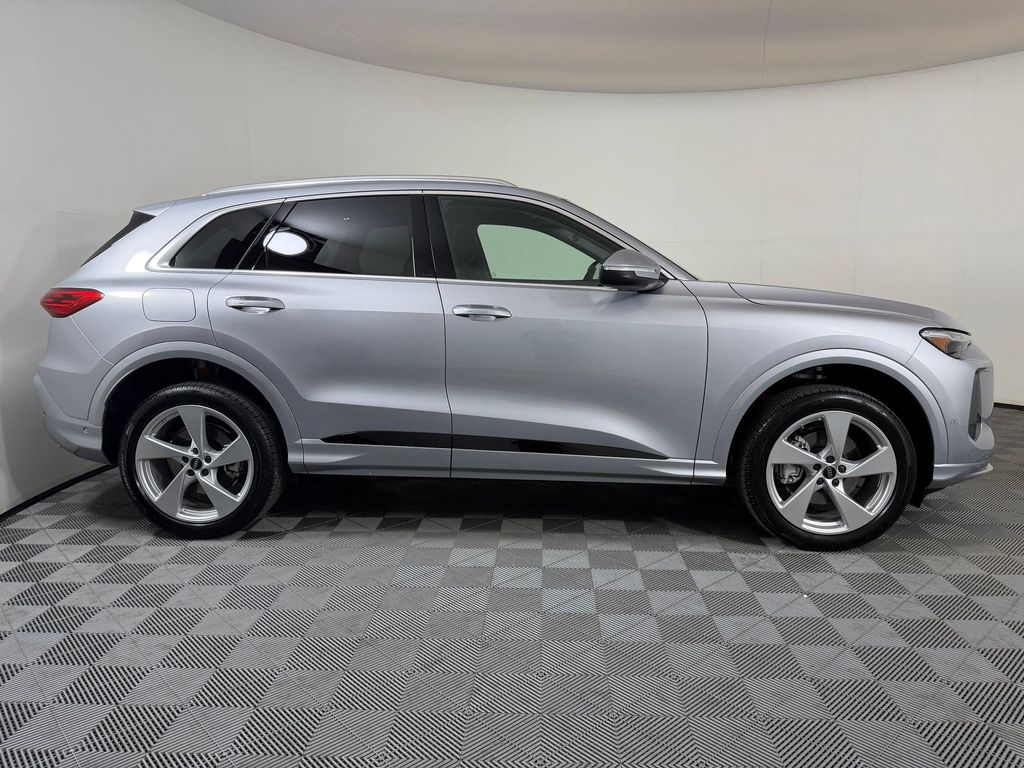 2026 AUDI Q5 PREMIUM PLUS TFSI QUATTRO S TRONIC — фото 8