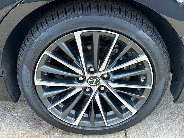 2023 Lexus ES 350 — миниатюра 27