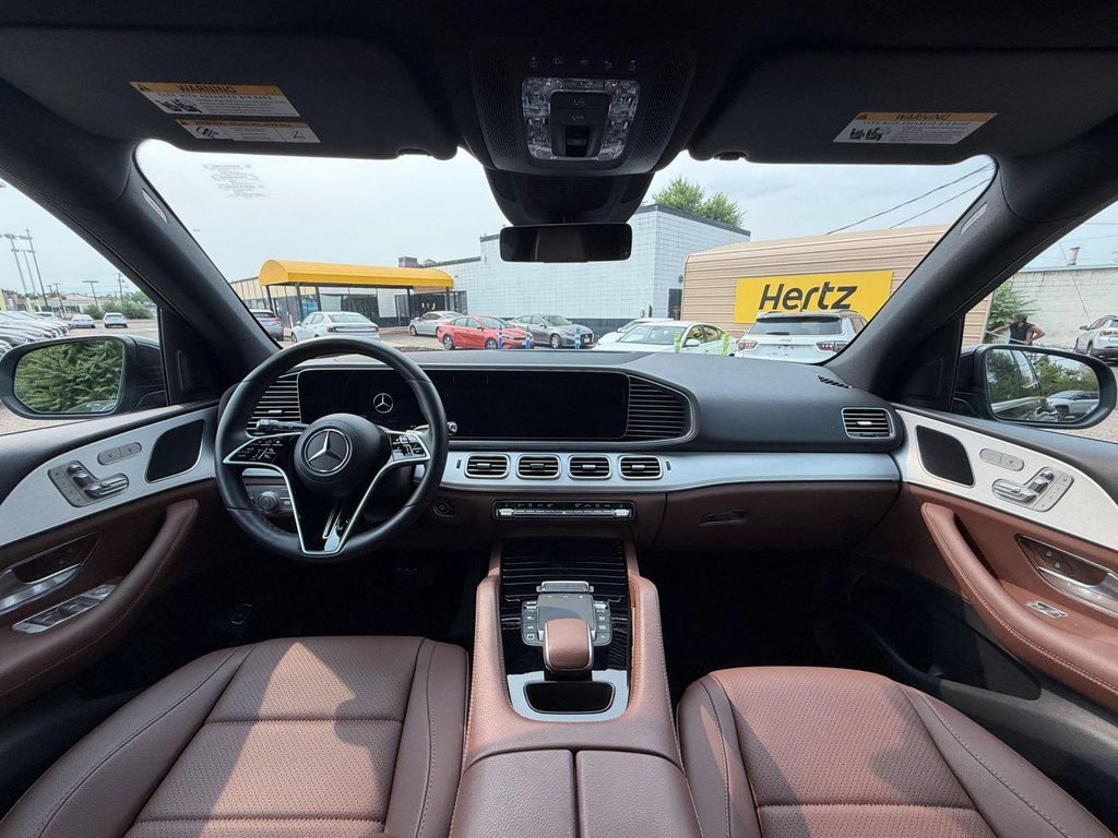 2026 Mercedes-BENZ GLE — миниатюра 30