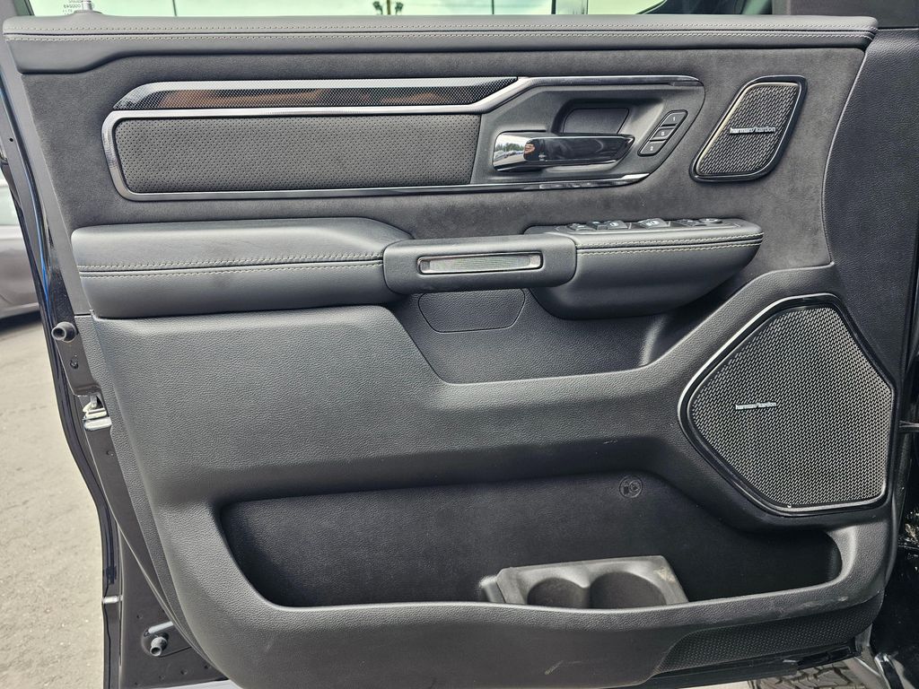 2022 RAM 1500 TRX — миниатюра 21