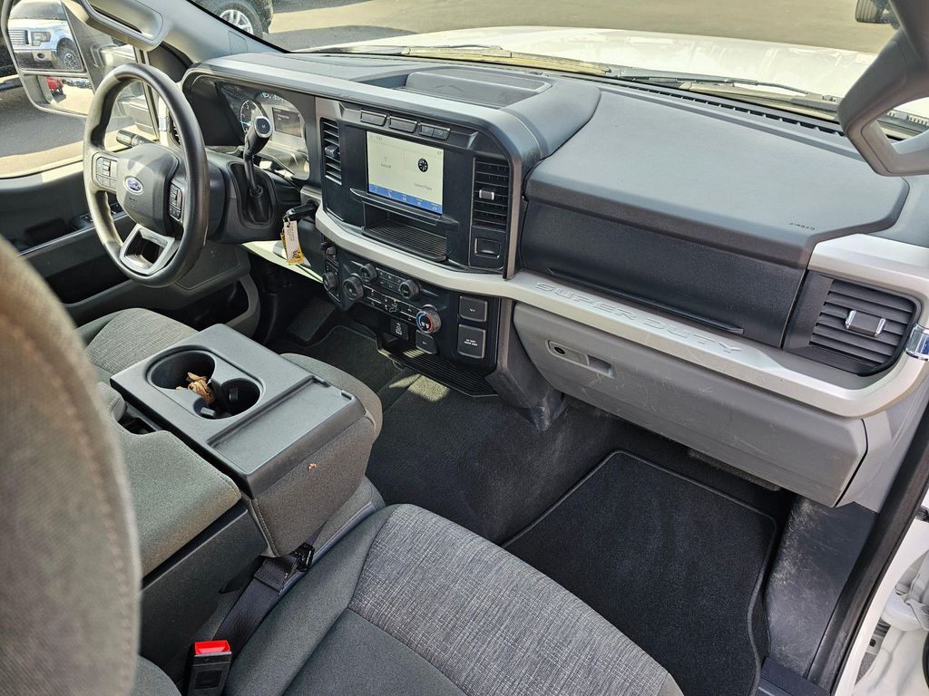 2023 FORD F-350 XLT — миниатюра 11