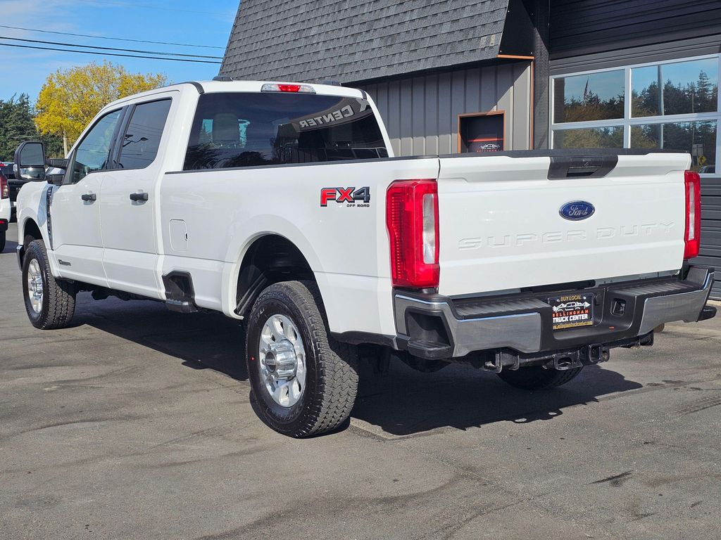 2023 FORD F-350 XLT — фото 3