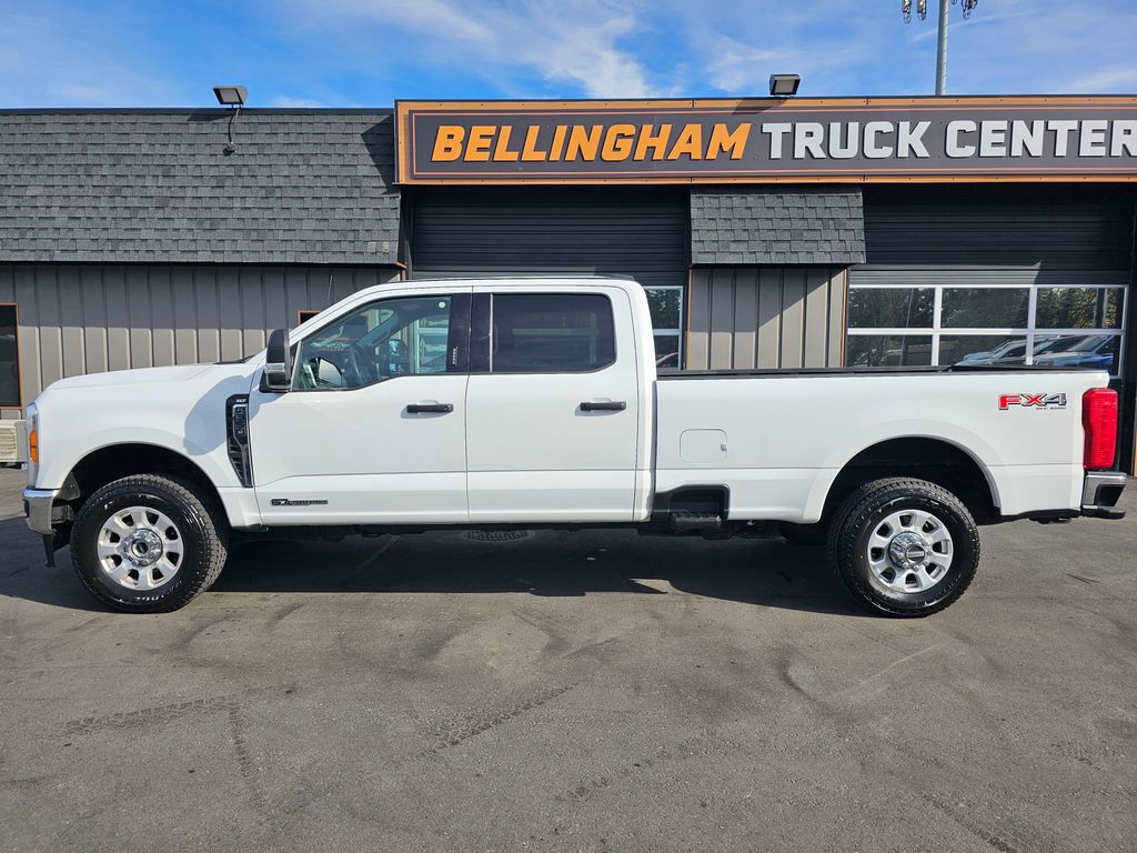 2023 FORD F-350 XLT — фото 2