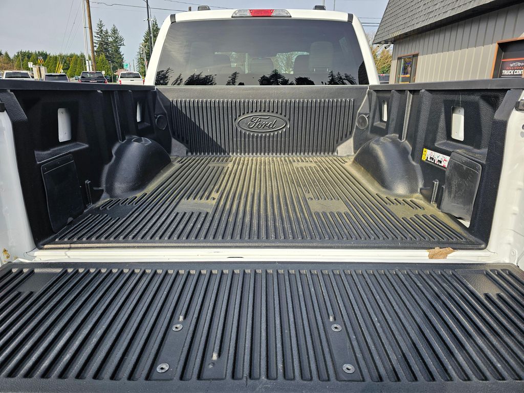 صورة مصغرة 15 لـ 2025 FORD F-150 XLT