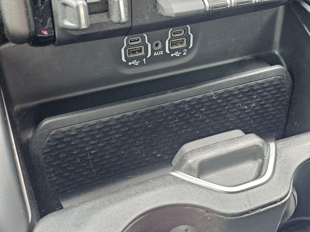 صورة مصغرة 27 لـ 2022 RAM 1500 SPORT