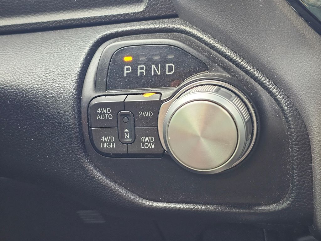 صورة مصغرة 28 لـ 2022 RAM 1500 SPORT