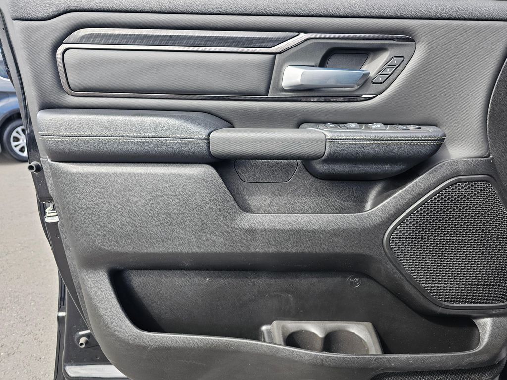 صورة مصغرة 21 لـ 2024 RAM 1500 SPORT