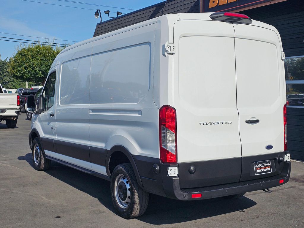 صورة 3 لـ 2024 FORD TRANSIT-250 BASE