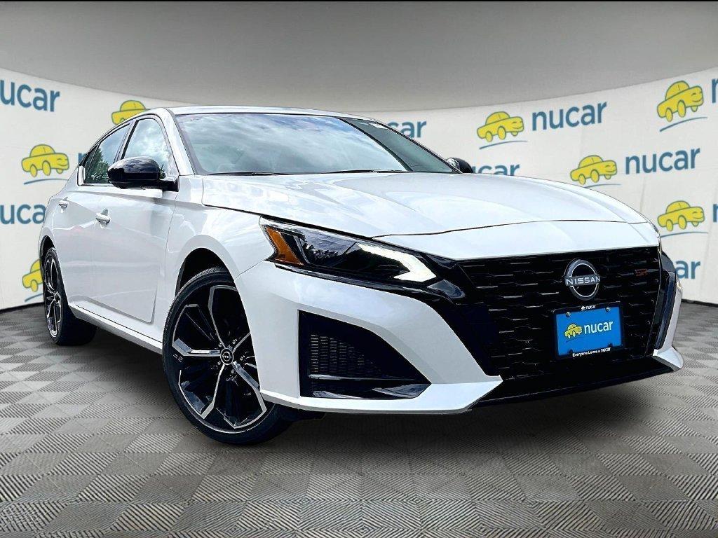 New 2026 Nissan Altima SR