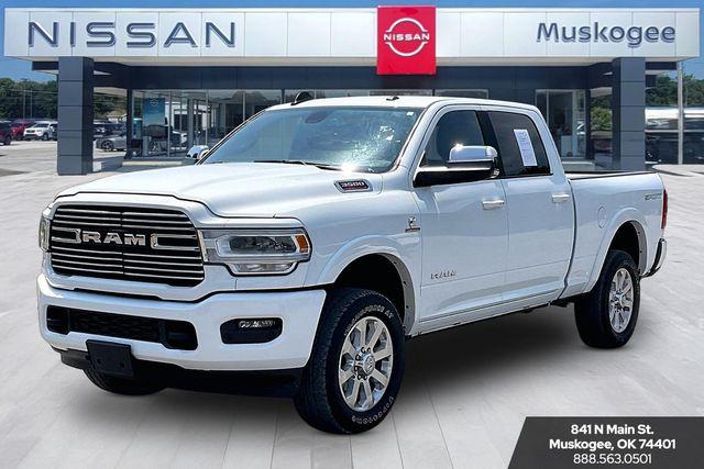 2022 RAM 3500 LARAMIE CREW CAB 4X4 6'4' BOX — фото 3
