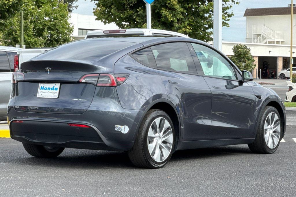 صورة 9 لـ 2022 Tesla MODEL Y LONG RANGE DUAL MOTOR ALL-WHEEL DRIVE