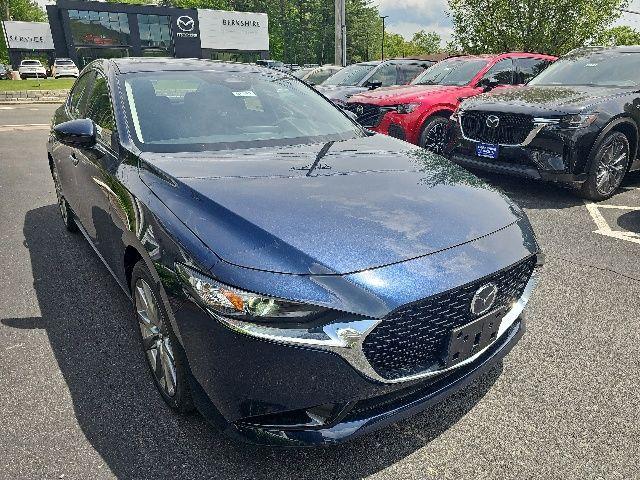 New 2026 Mazda Mazda3 FWD w/Preferred Package