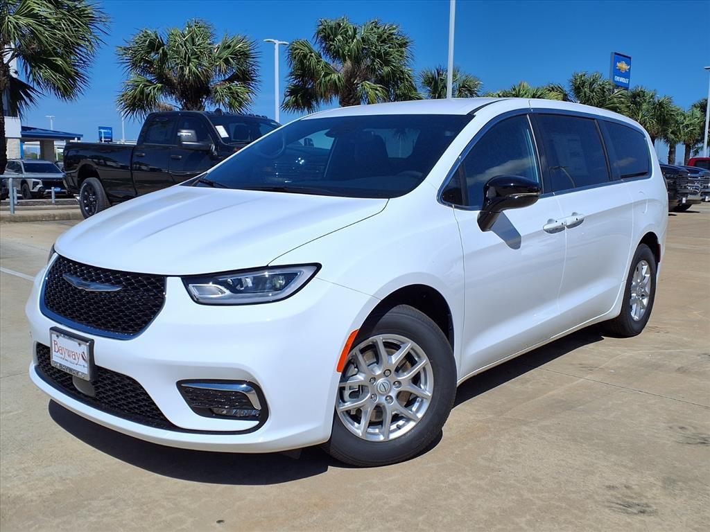 New 2026 Chrysler Pacifica L