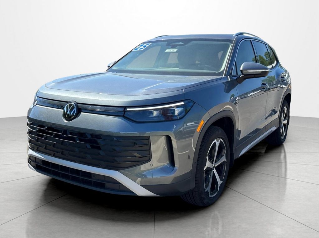 New 2025 Volkswagen Tiguan 2.0T SE 4MOTION
