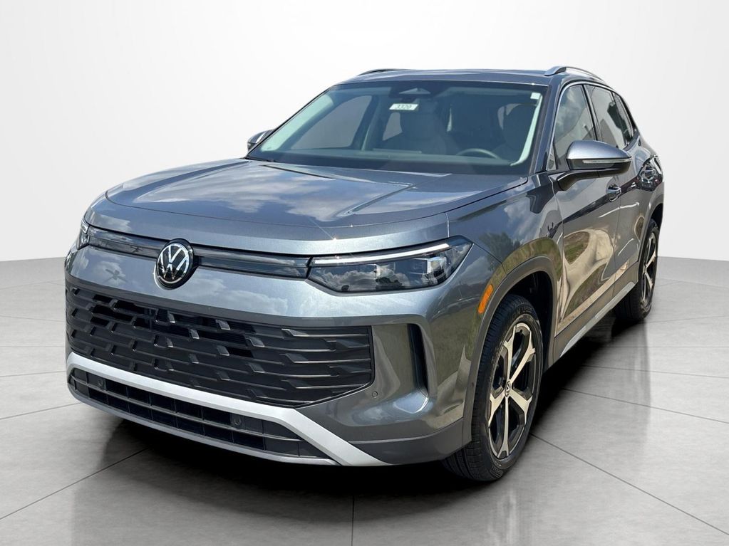 New 2026 Volkswagen Tiguan 2.0T SE